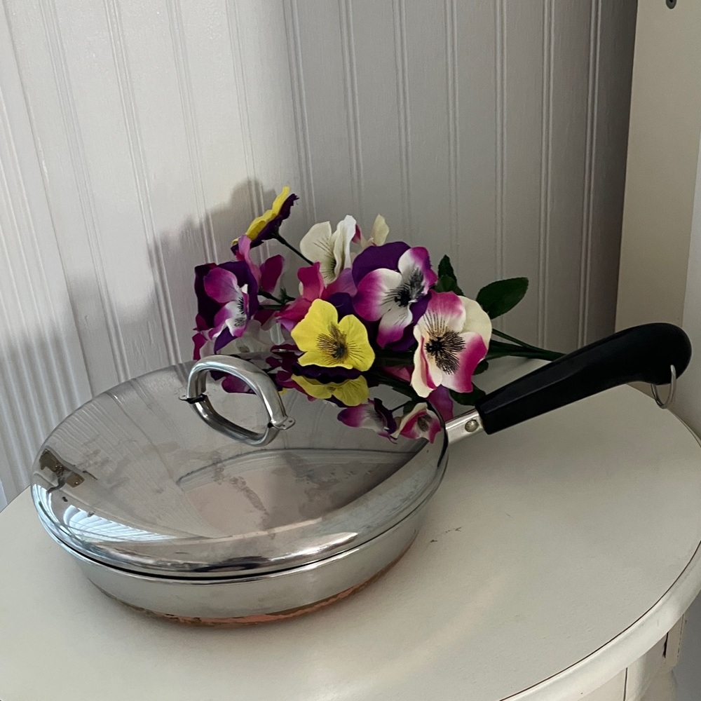 Revere Ware 9” Stainless Steel Copper Bottom Frying Pan with Lid